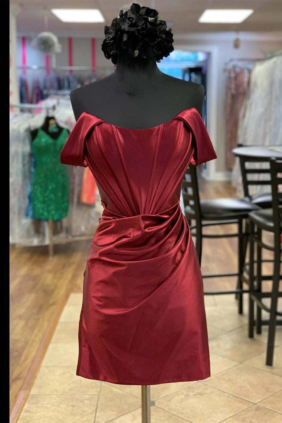 Vestido mini fruncido para fiesta de bienvenida con tirantes desmontables